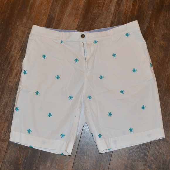 Tommy Hilfiger Shorts w/Turtle Design - Picture 1 of 6